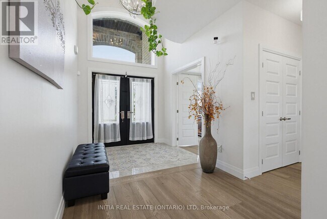 Photo du bâtiment - 1258 Silverfox Dr