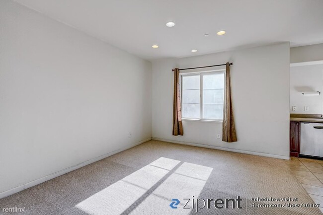 Building Photo - 3 br, 2.5 bath Townhome - 2707 Holly Stree...