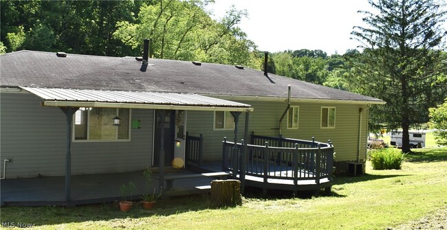 Building Photo - 487 Greenhill Rd