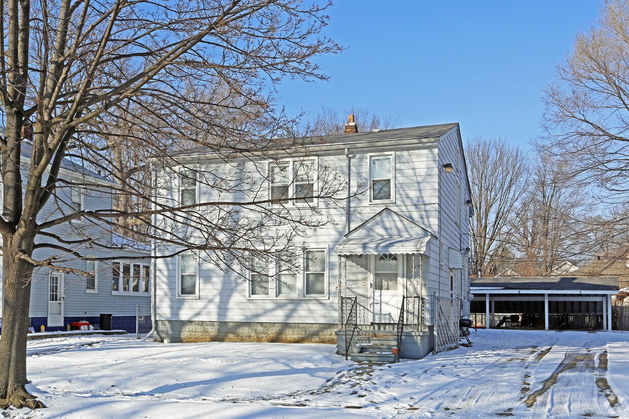 577 E Mapledale Ave, Hazel Park, MI 48030 Apartments in Hazel Park