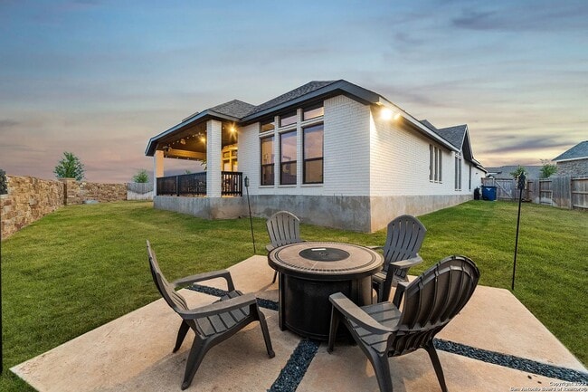 Building Photo - 406 Juana Wy