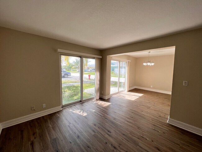 Photo - Spacious End-Unit Townhouse in Boynton Beach