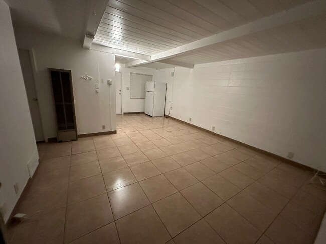 Foto del edificio - 15 E San Joaquin St