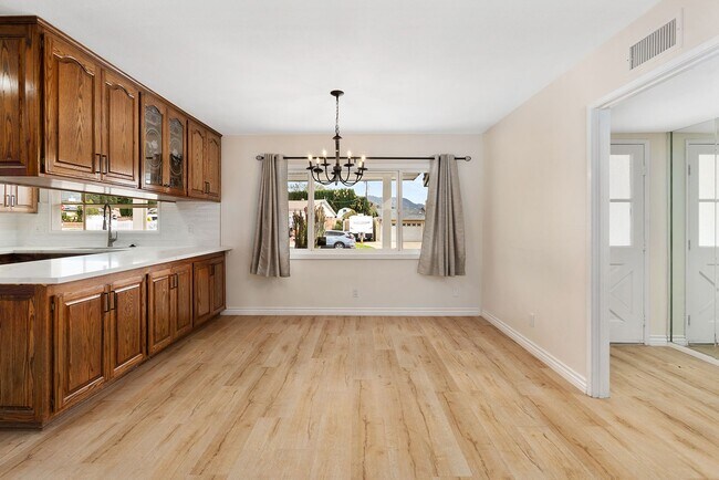 Foto del edificio - 3569 Austin Ave