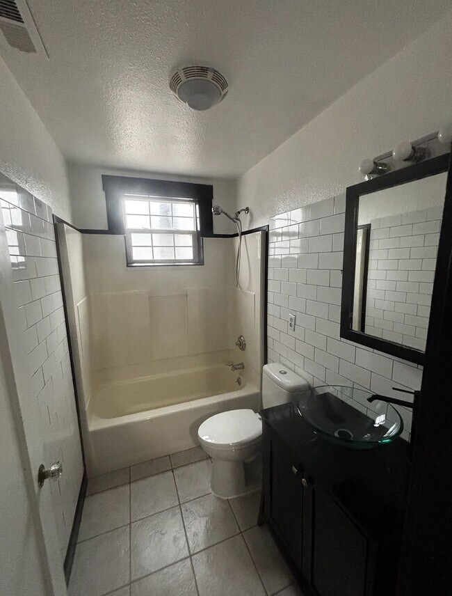 Foto del edificio - 703 Jackson St