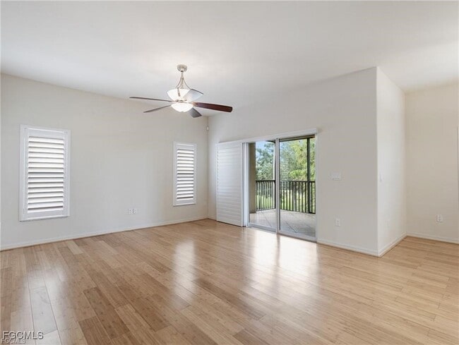 Foto del edificio - 10060 Lake Cove Dr