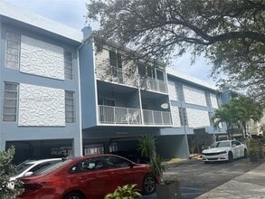 Building Photo - 1735 NE 164th St