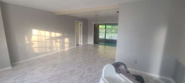 Building Photo - 7 Lysiloma Ct