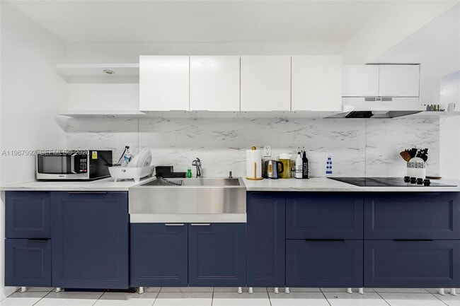 Building Photo - 18001 N Bay Rd