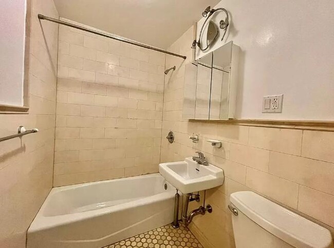 Foto del edificio - 2 bedroom in NEW YORK NY 10128