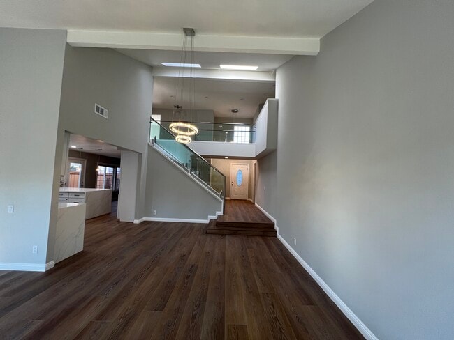 Building Photo - 67 Monticello