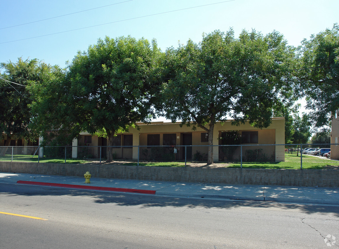 Primary Photo - Parlier Migrant Center