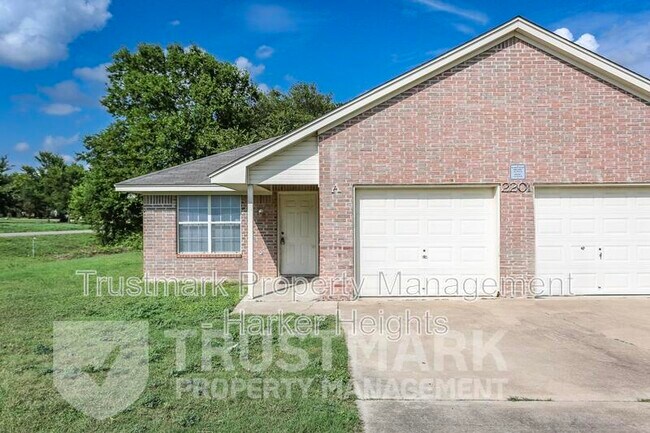 Building Photo - 2201 A Indian Trail