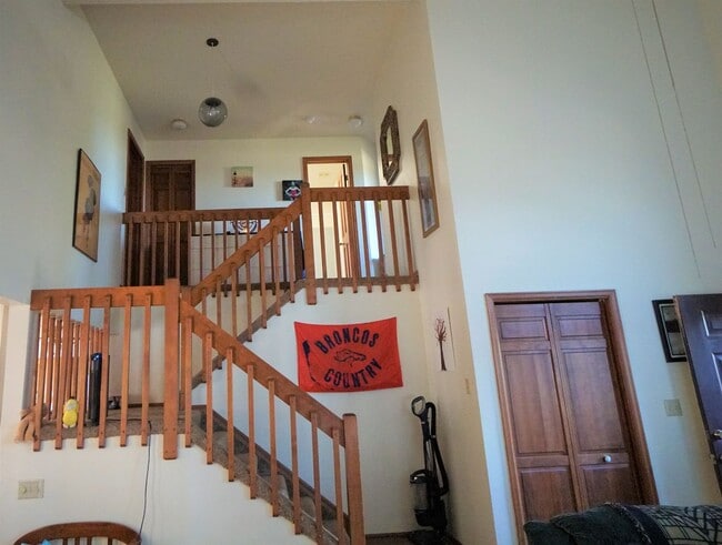 Building Photo - 1155 Popes Valley Dr