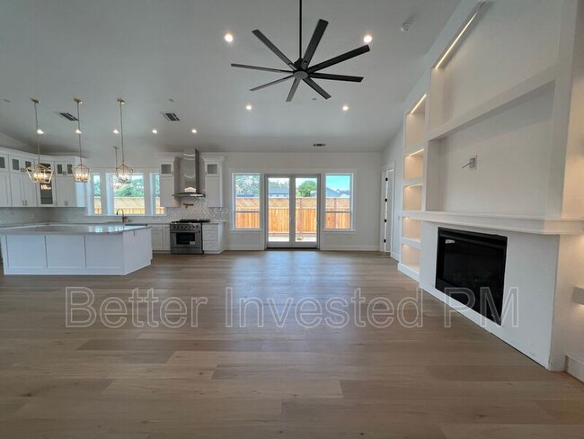 Building Photo - 4579 Lambert Dr