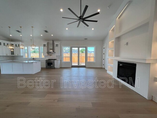 Foto del edificio - 4579 Lambert Dr