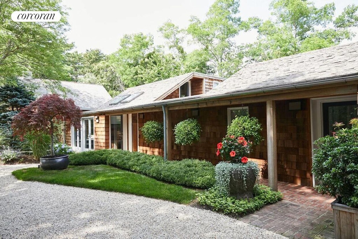 25 Surf Dr, Amagansett, NY 11930 House for Rent in Amagansett, NY