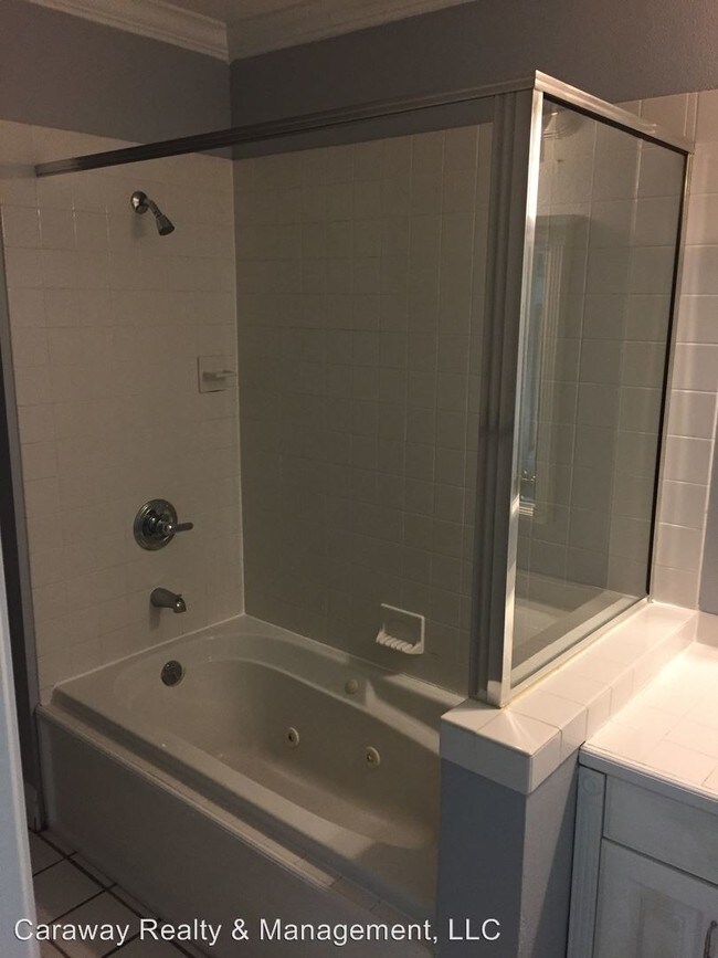 Foto del edificio - 3 br, 2 bath House - 458 Slattery Blvd.