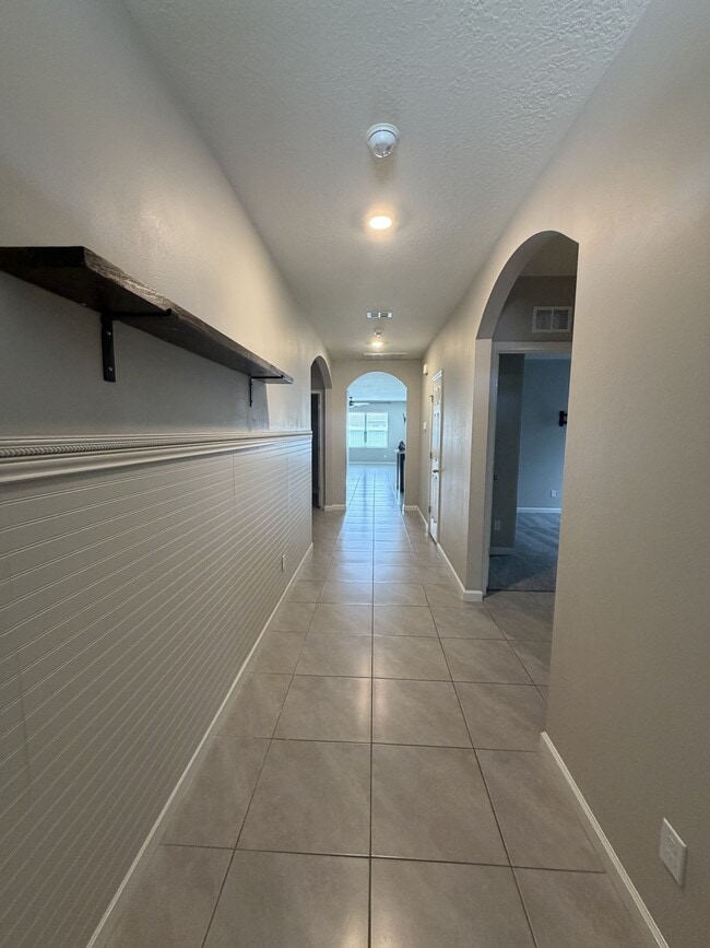 Foto del edificio - 5306 Entertainment Way