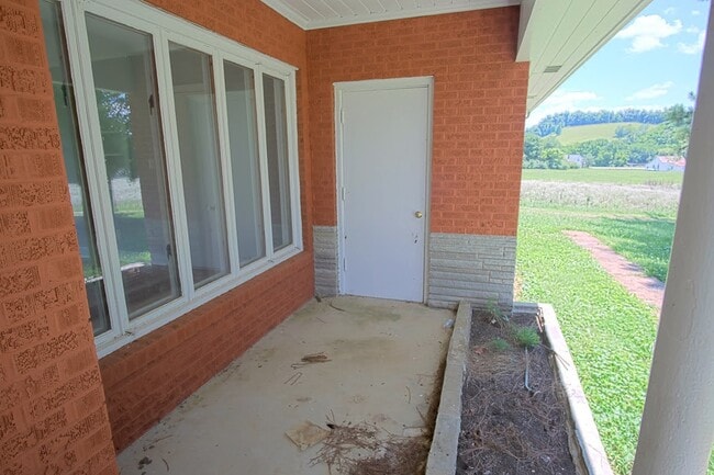 Building Photo - 9760 Murfreesboro Hwy