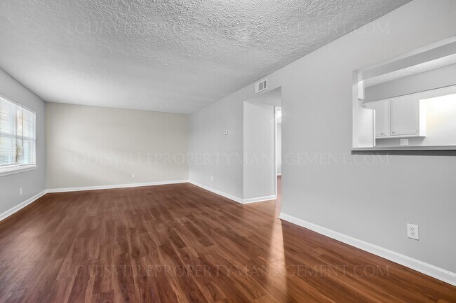 Foto del edificio - 1002 E Main St