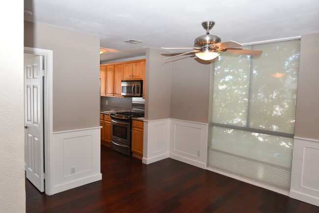 Kitchen - 21054 Parthenia St