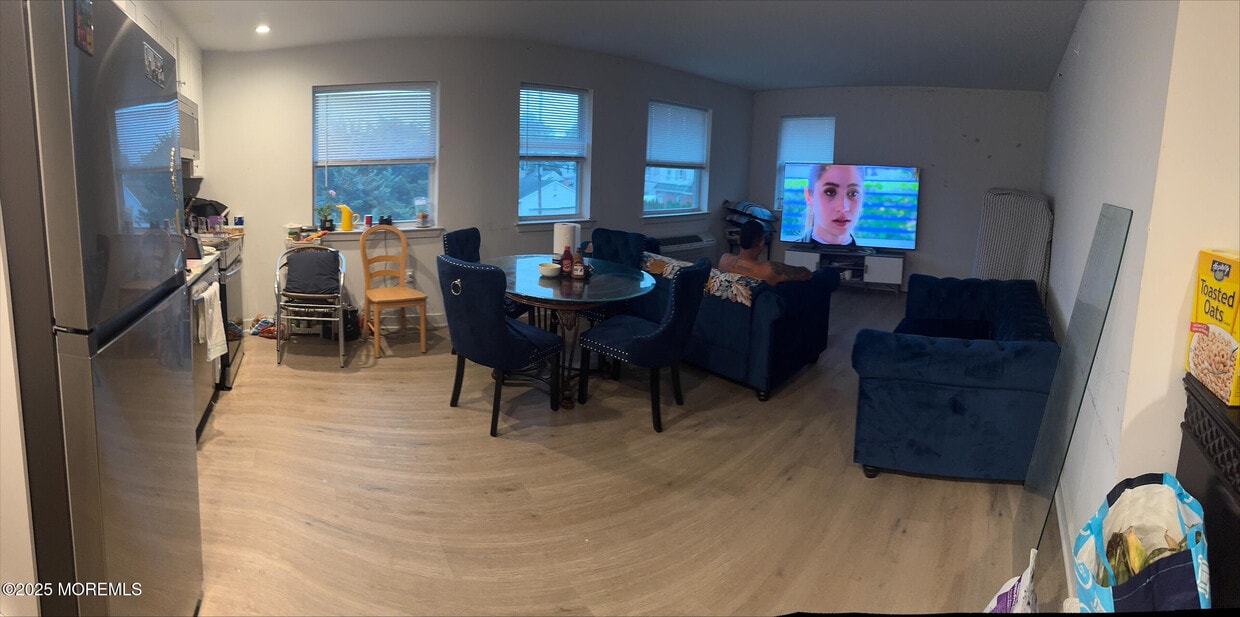 Foto principal - 380 Division St