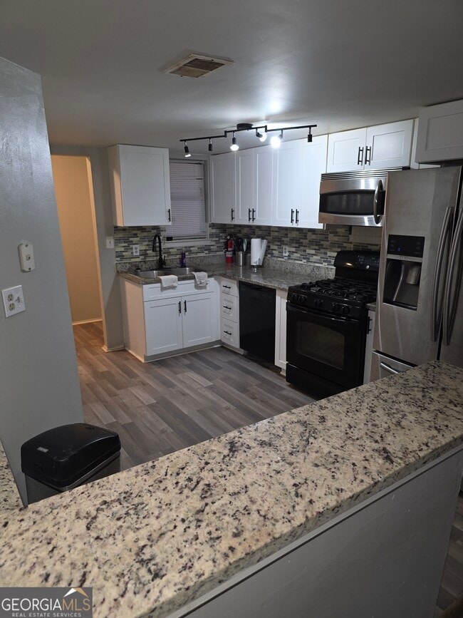 Building Photo - 2168 Palmyra Dr