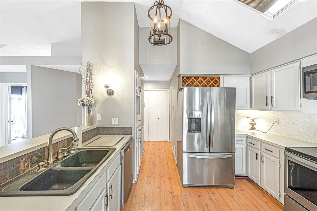 Foto principal - 7202 River Garden Dr
