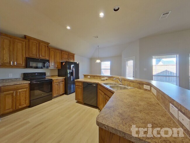 Foto del edificio - 100 Cherokee Dr