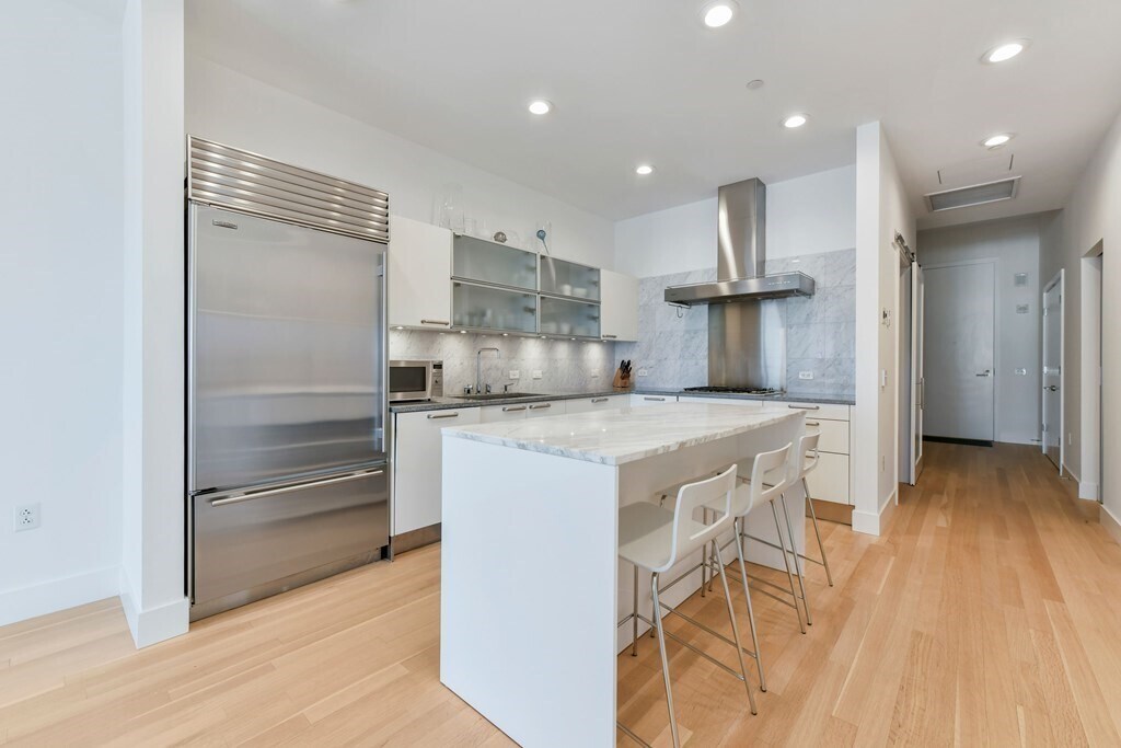 Foto principal - 360 Newbury St