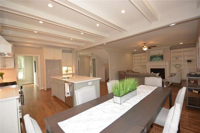 Foto del edificio - 2037 Fairway Cir NE