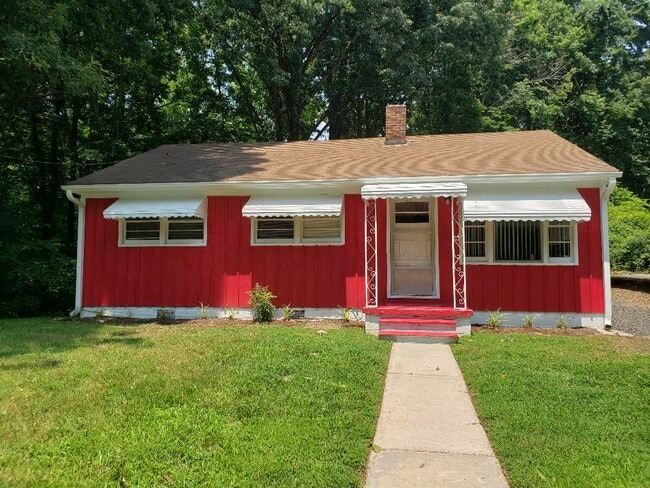 Front view of house - 870 Sprinkle St