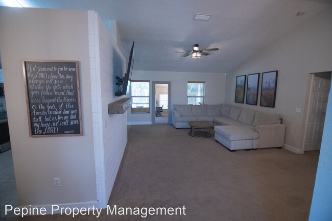 Foto del edificio - 3 br, 2 bath House - 406 NW 233rd Terrace