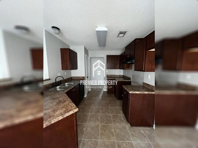 Foto del edificio - 2254 Southern Woods Dr