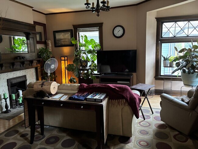 Foto del edificio - 2011 Aldrich Ave S