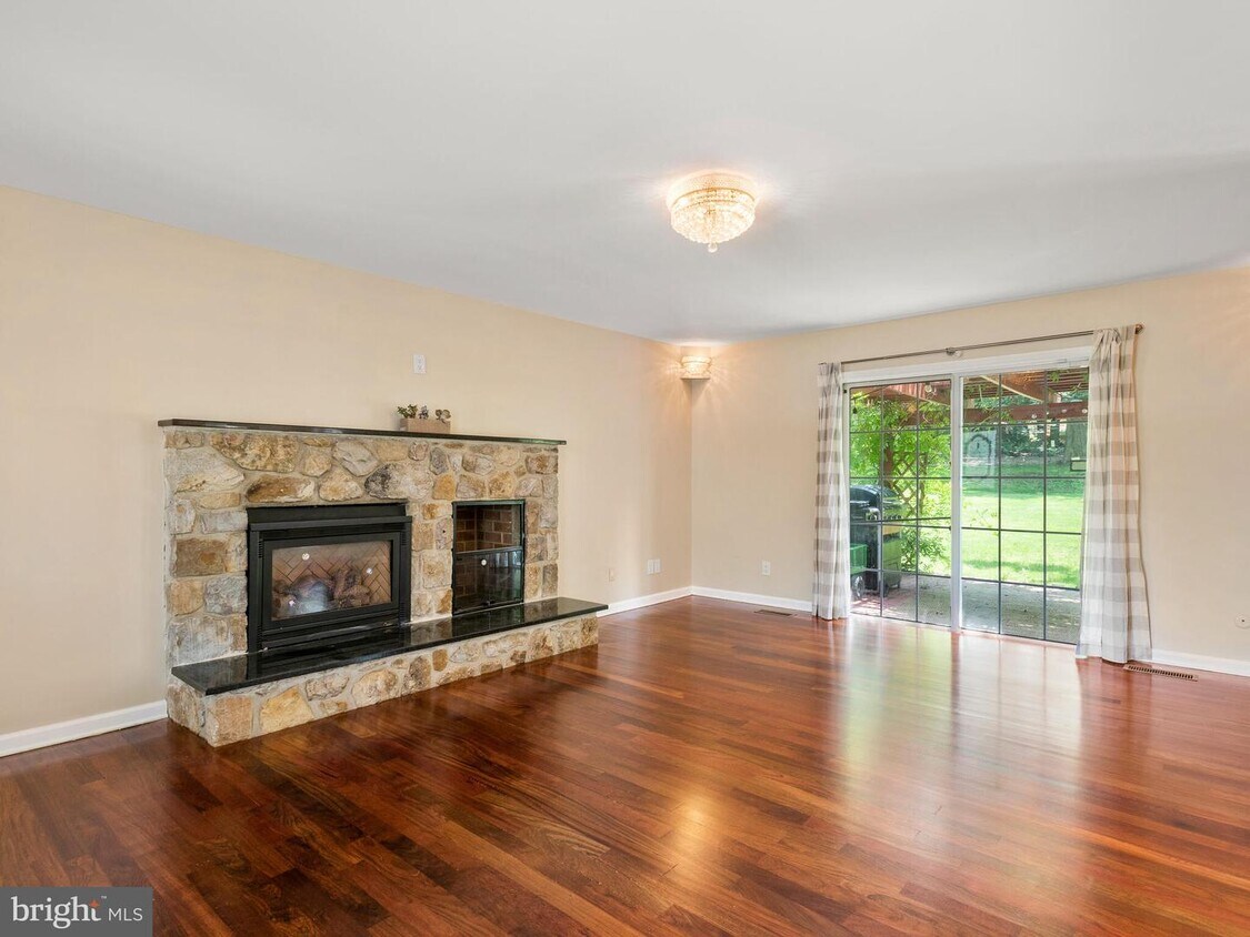 Primary Photo - 612 Bough Rd