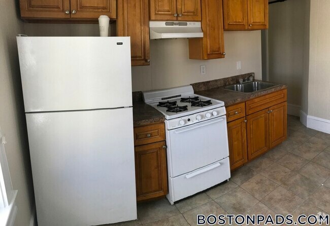 Building Photo - 402 Neponset Ave