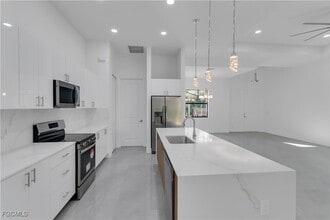 Building Photo - 3211 41st St W