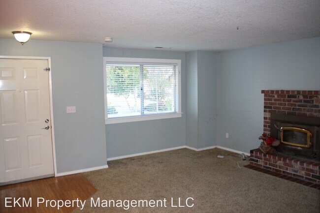 Foto del edificio - 3 br, 2 bath House - 218 NE 175th Ave