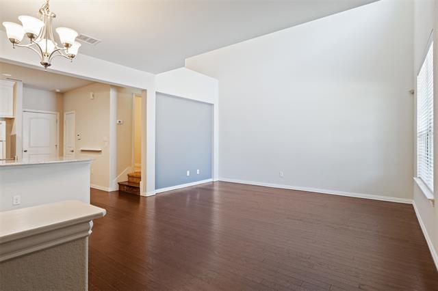 Foto del edificio - 664 S Greenville Ave
