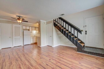 Building Photo - 2494 Etiwan Ave