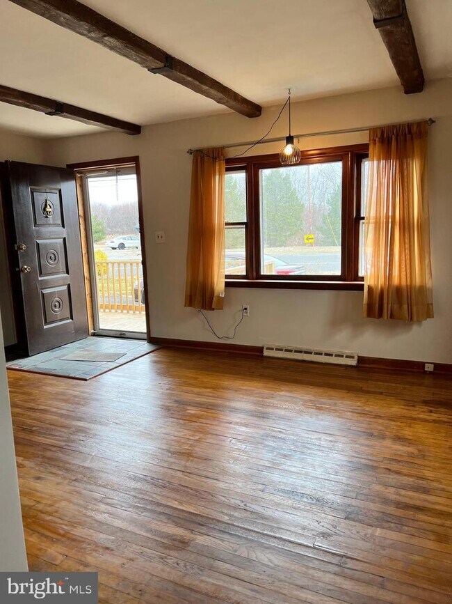 Building Photo - 64 S Tilbury Rd