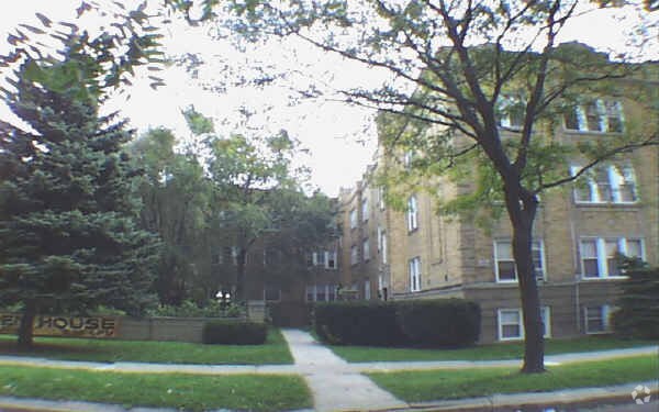 Building Photo - Mozart Court