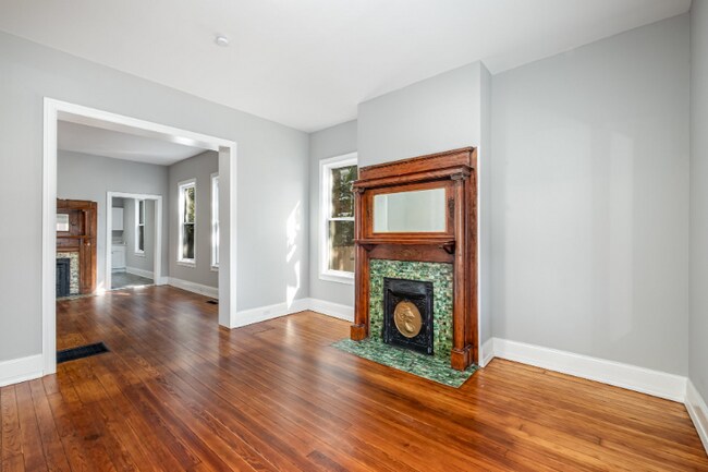 Foto del edificio - 118 E 19th St