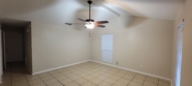 Foto del edificio - 5244 Larcade Dr