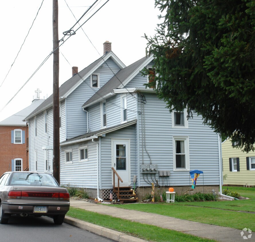 Building Photo - 1237-1239 Sheridan St