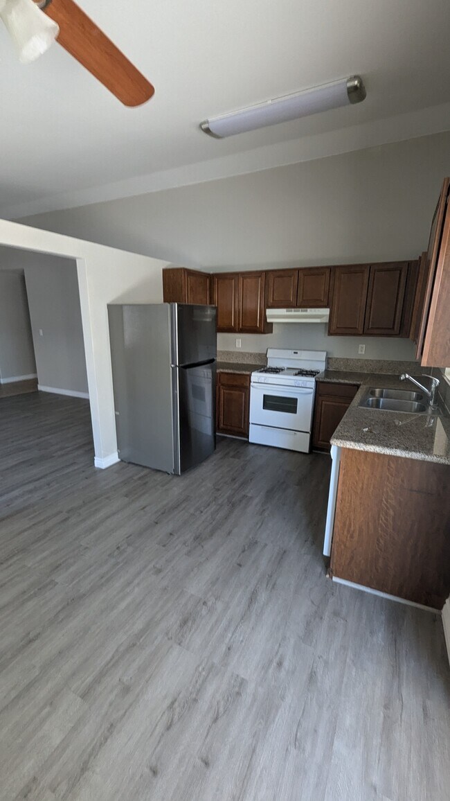 Building Photo - 8208 Cactus Root Ct