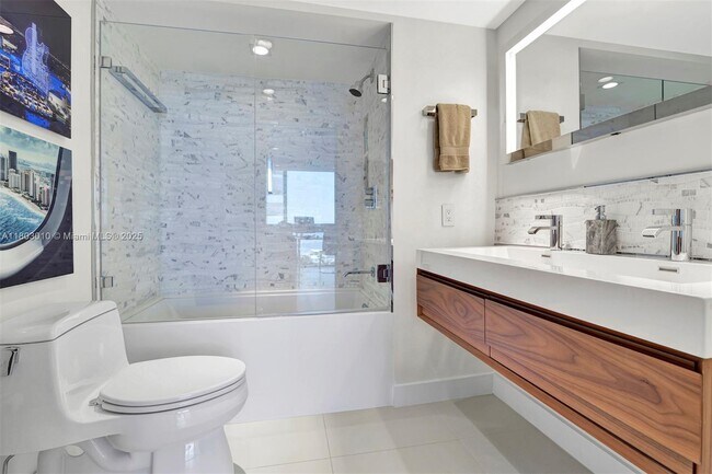 Foto del edificio - 2715 N Ocean Blvd