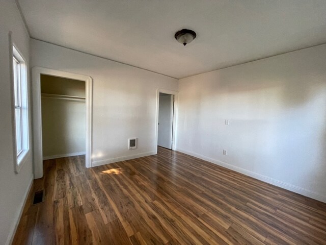 Foto del edificio - 86 Big Break Rd